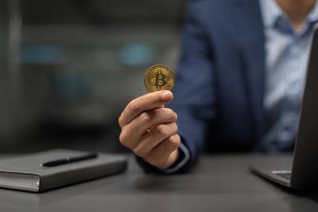 虛擬化貨幣市場全線閃崩，“數字黃金”比特幣還能避險嗎？