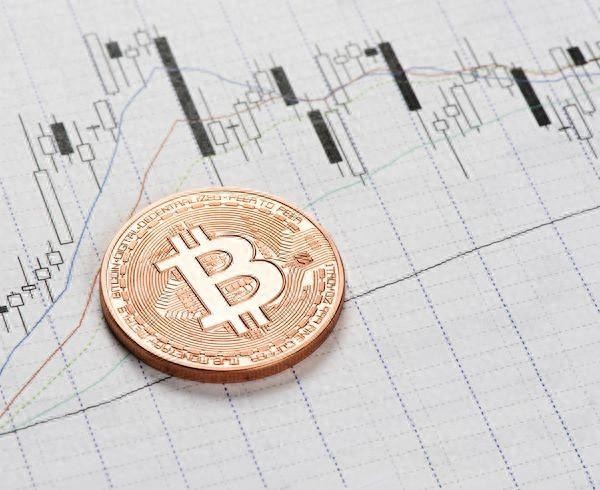 金融巨頭加密市場掘金，比特幣中心化風險加劇【圖片為例】
