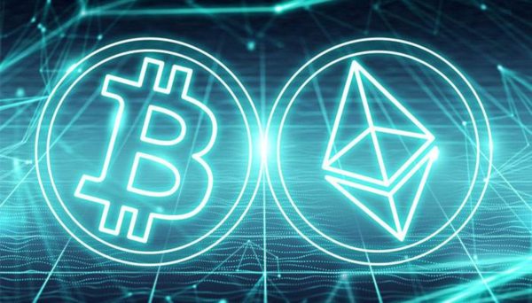為何分散和開放是因特網思維的中心?
